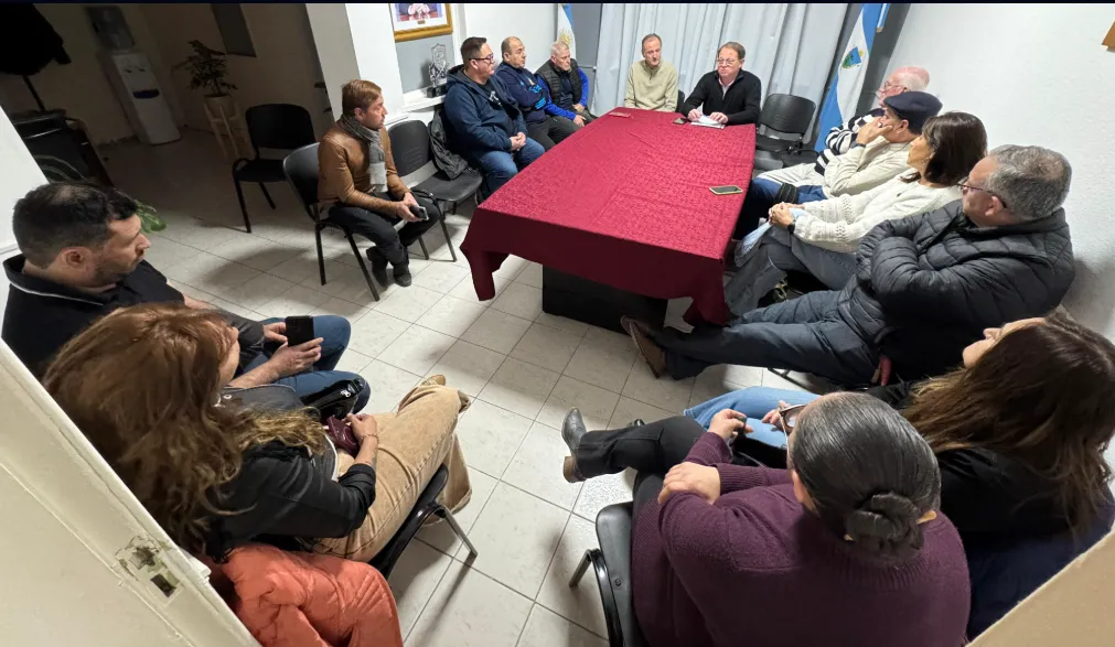 Sola con prensa 1