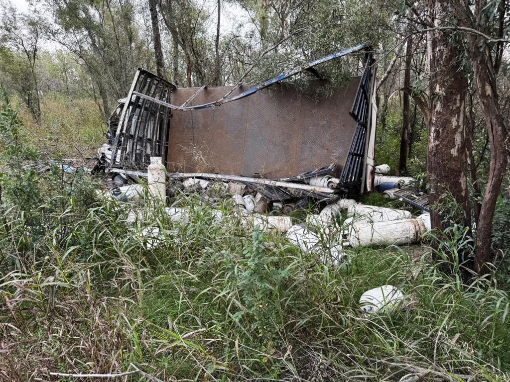 choqe auto camion y vuelco ojeda 11 FILE