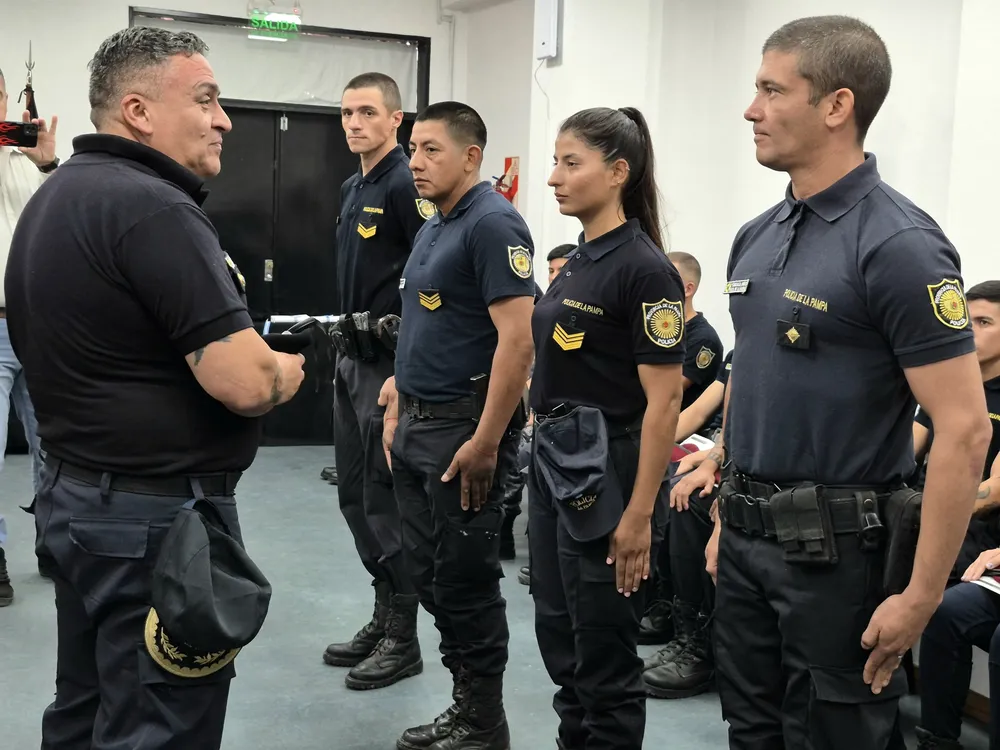 policia grupo requisa cursos