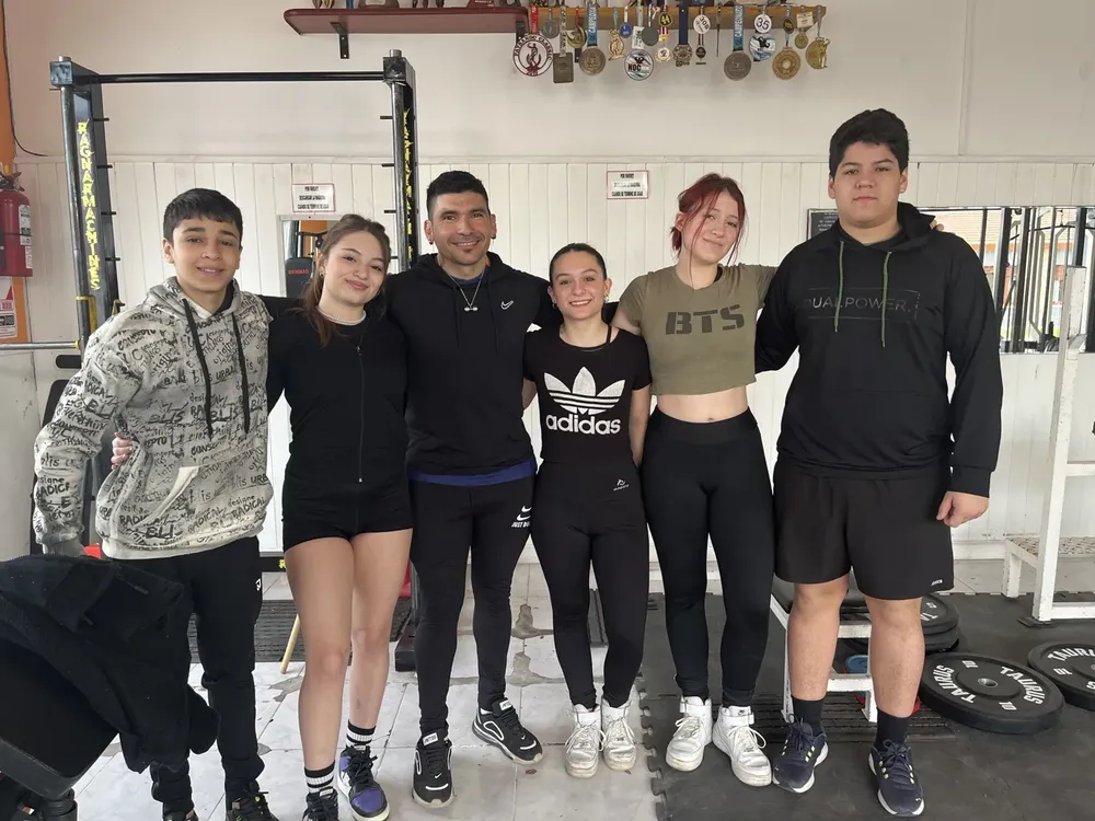 chicos gimnasio (FILEminimizer)