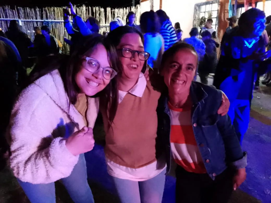 8c94c64a-876a-495d-8d09-35022fde3f2a