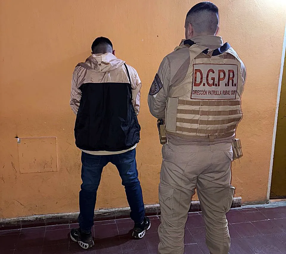 RURAL HUINCA DETENIDO ROBO