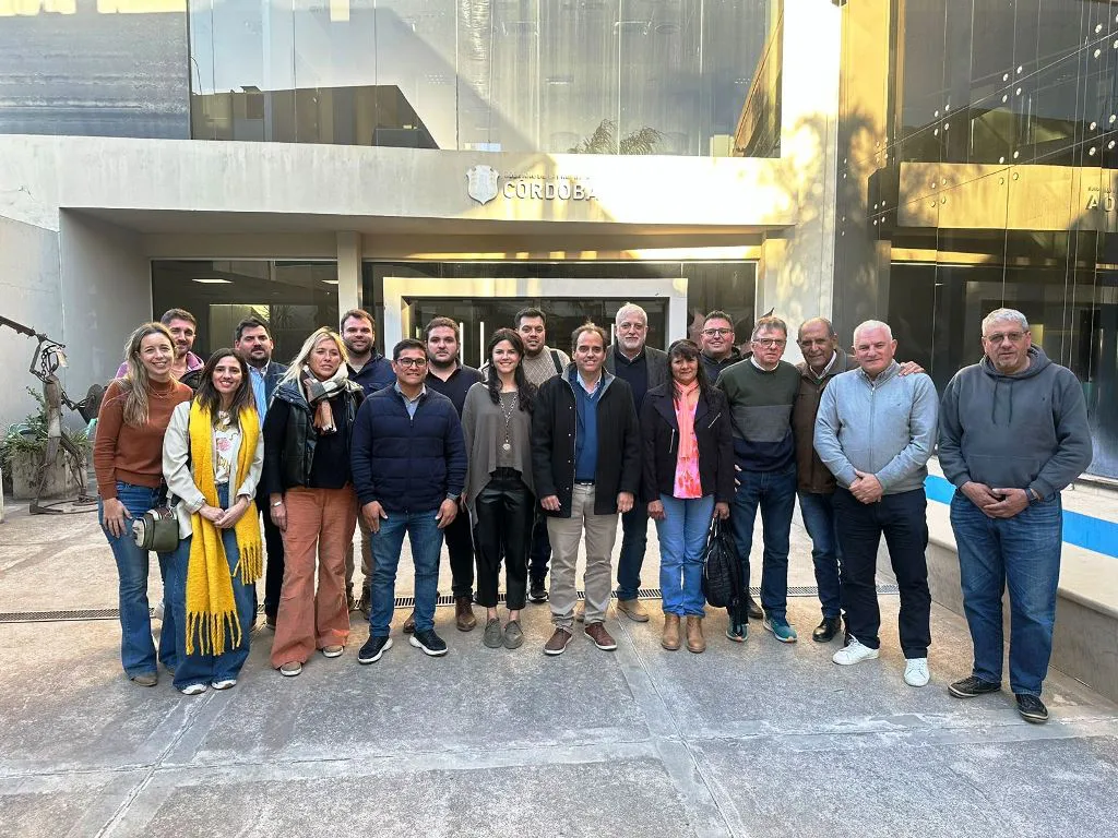 INTENDENTES CON LLAMOSAS