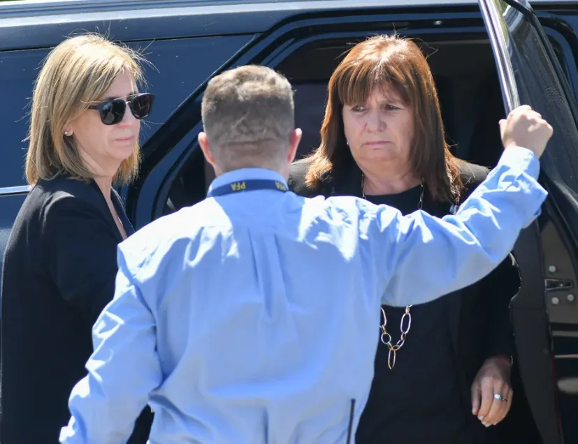 bullrich en la casa velatoria banfield