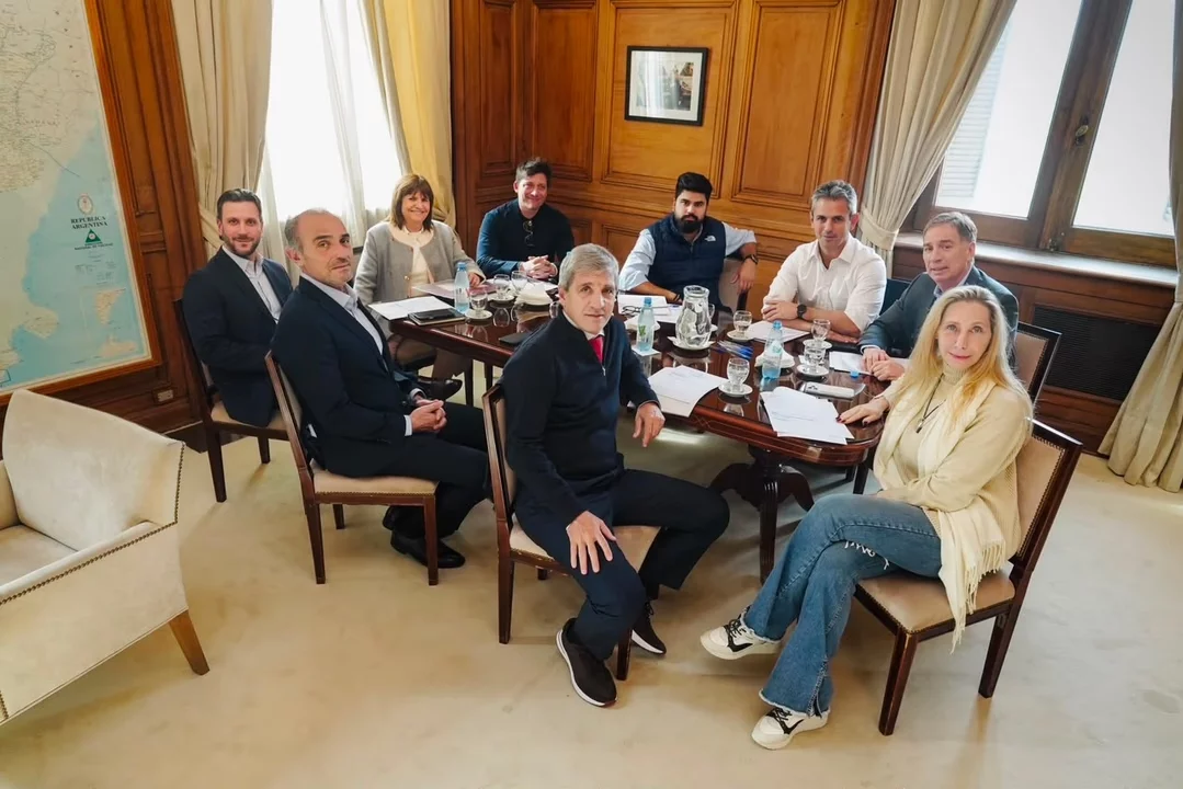 La-mesa-politica-en-Casa-Rosada-optimized