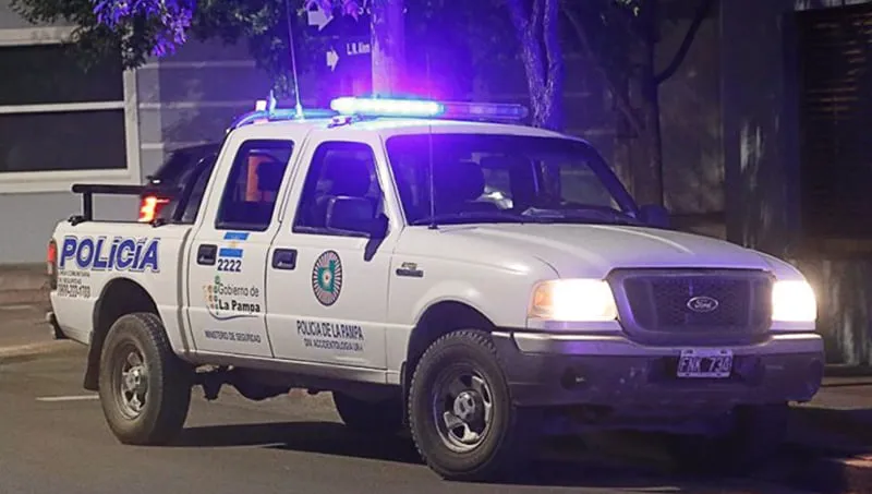 patrullero_policia_SantaRosa_5octubre2020