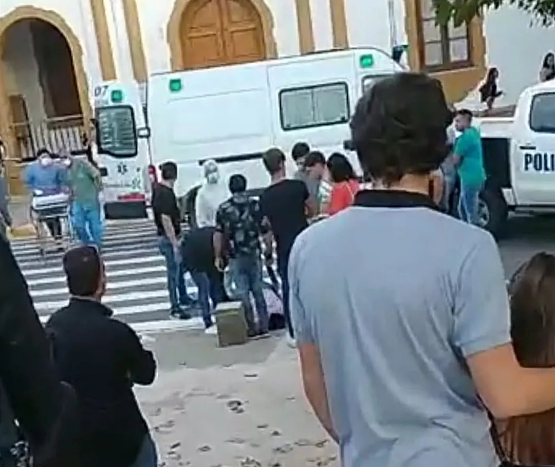 PELEA 2