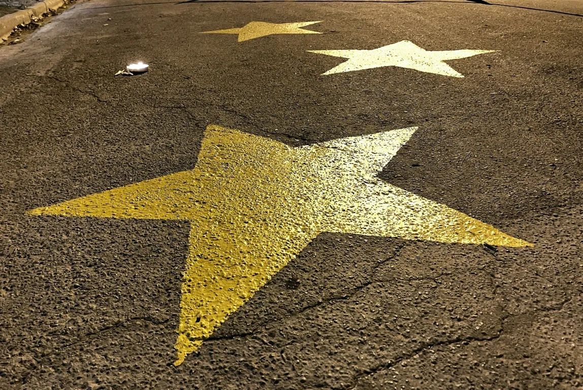 estrellas amarillas 5 (FILEminimizer)