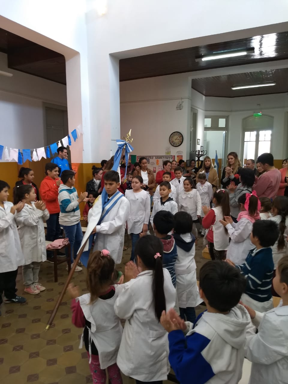 VAN PRAET ACTO DIA DE LA BANDERA 2019