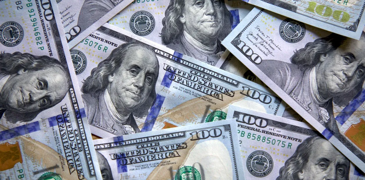 dólar