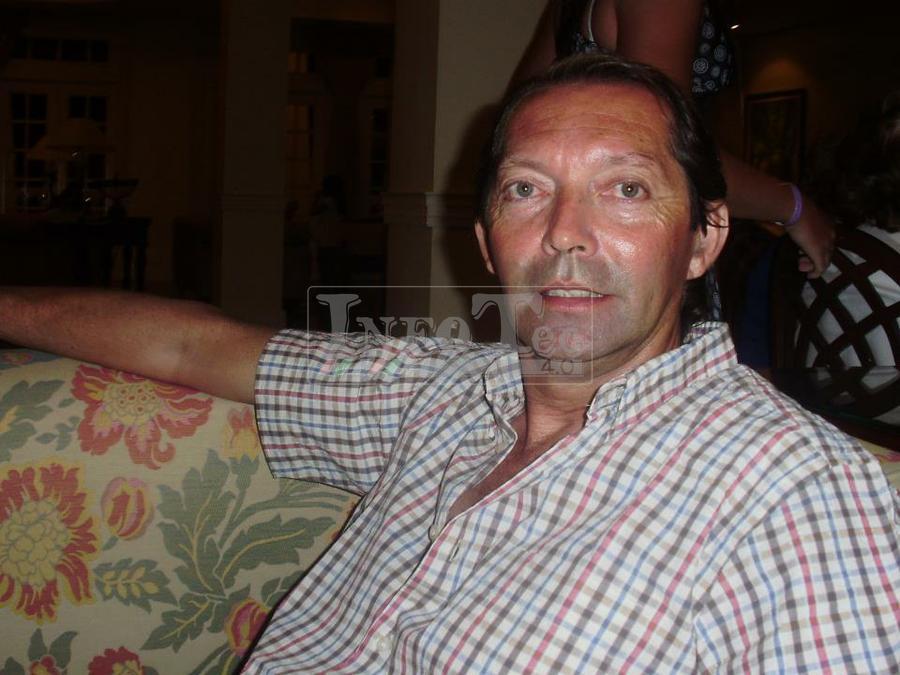 422603_116388245153982_672917964_n