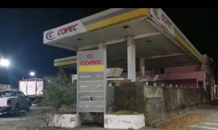 Estación de servicio abandonada