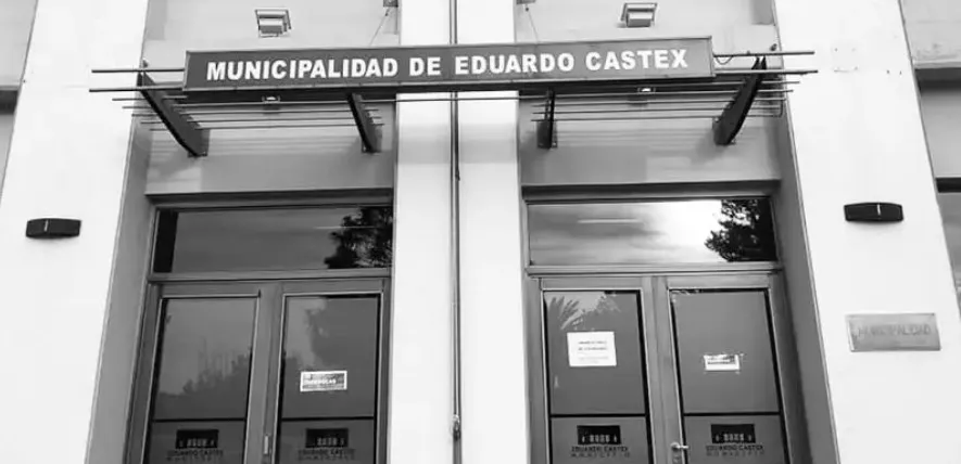 Municipalidad Castex negra