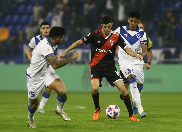en-el-ultimo-enfrentamiento-entre-velez-y-river-2W6YLZKZWVCOJD5XO6MUGBGN7E
