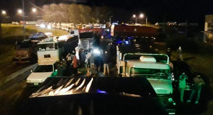 multimedia.normal.98a98b754fae3f25.43616d696f6e65726f73315f6e6f726d616c2e6a7067-696x464