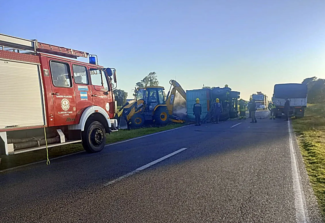 vuelco camion guano 3