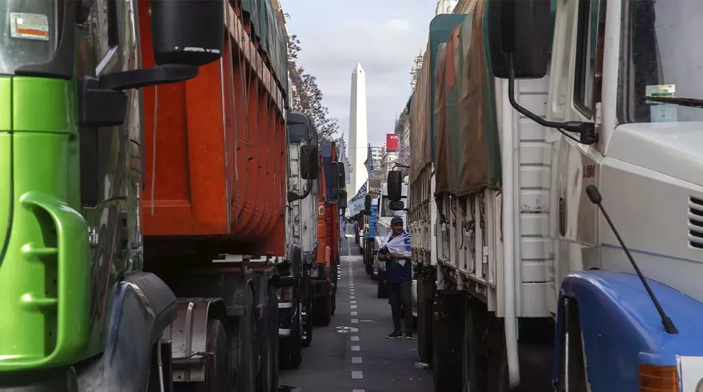 CAMIONES FONDO OBELISCO