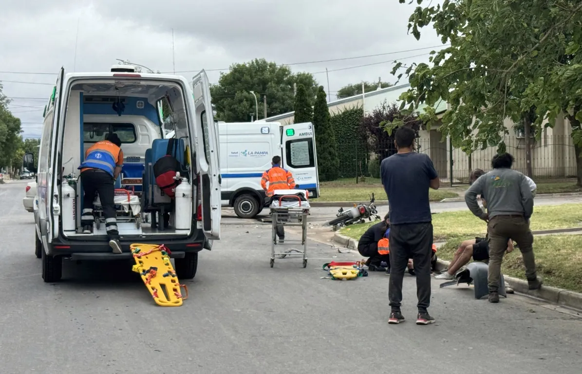 choque toyota moto realicó 5 a FILE