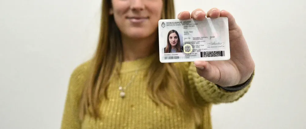 DERECHO A LA IDENTIDAD