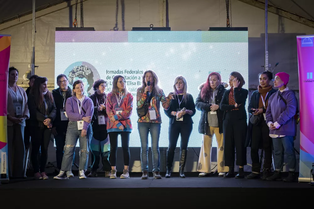 Paola Fedrizzi, junto a todo el equipo de la Unidad de Gestión en Políticas de Género y Diversidad de VN, abrió las Jornadas