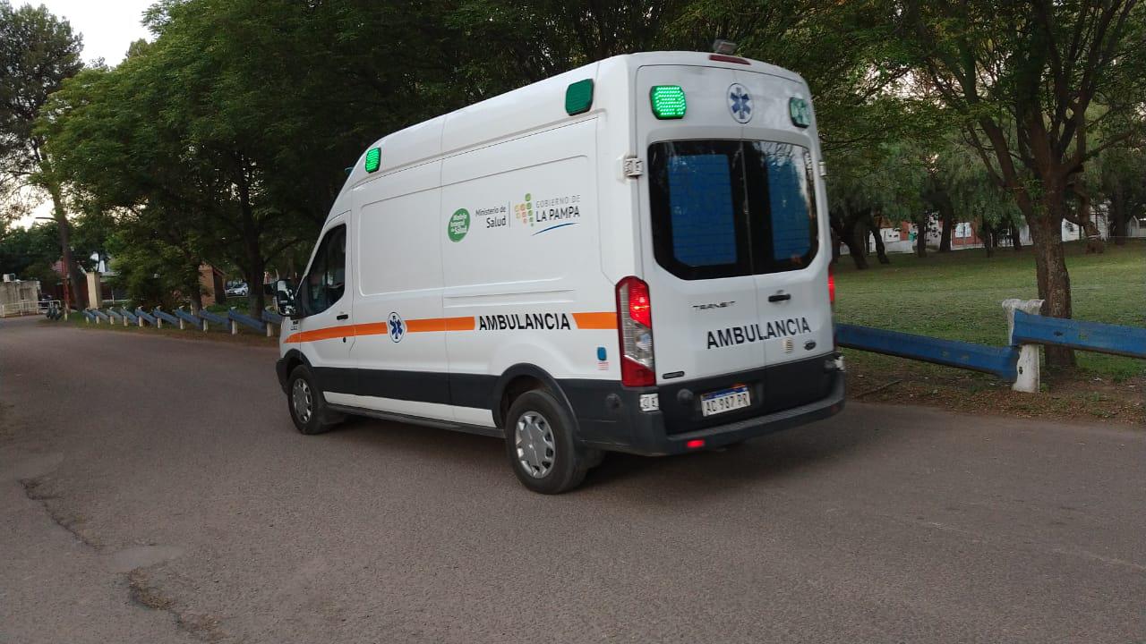 Momento en que la ambulancia salía del Hospital Gobernador Centeno rumbo a Santa Rosa