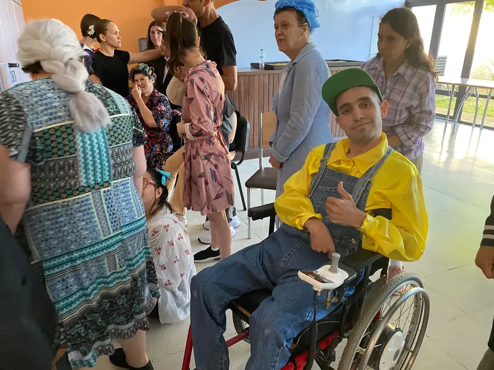 33c35c2b-6340-42dd-b52f-52724fb48a14