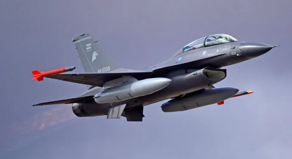 F 16 LAS HIGUERAS 16