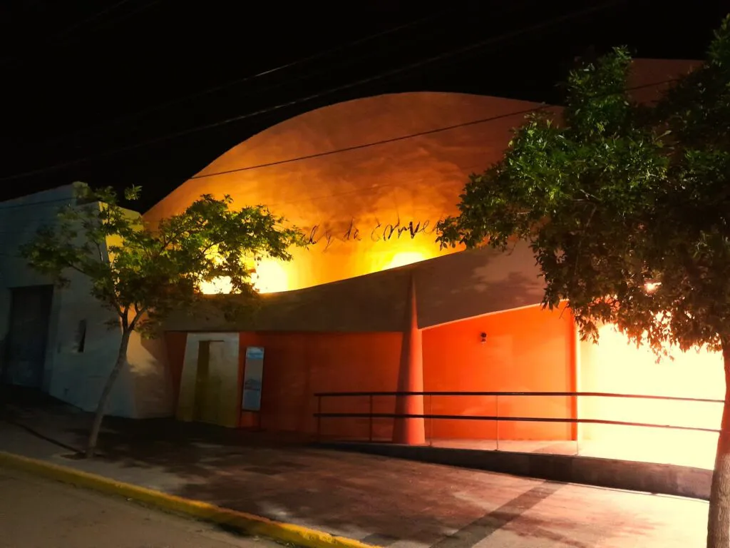 centro cultural amarillo