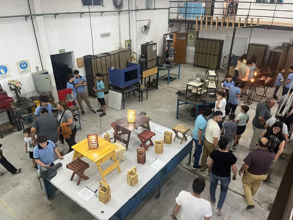 9fcebf99-be58-49d8-a80b-c901c6e3b743