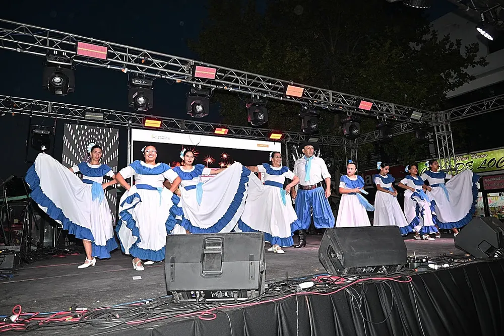 aniversario realicó 6