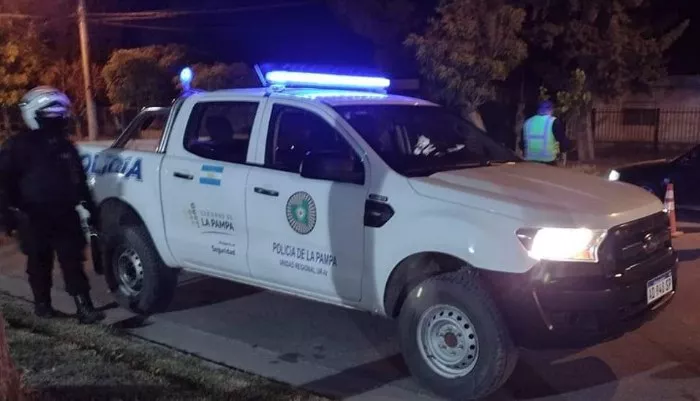 aa  a policia noche