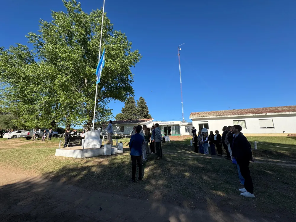 a74055d4-17d4-4d34-b654-c349379e221e