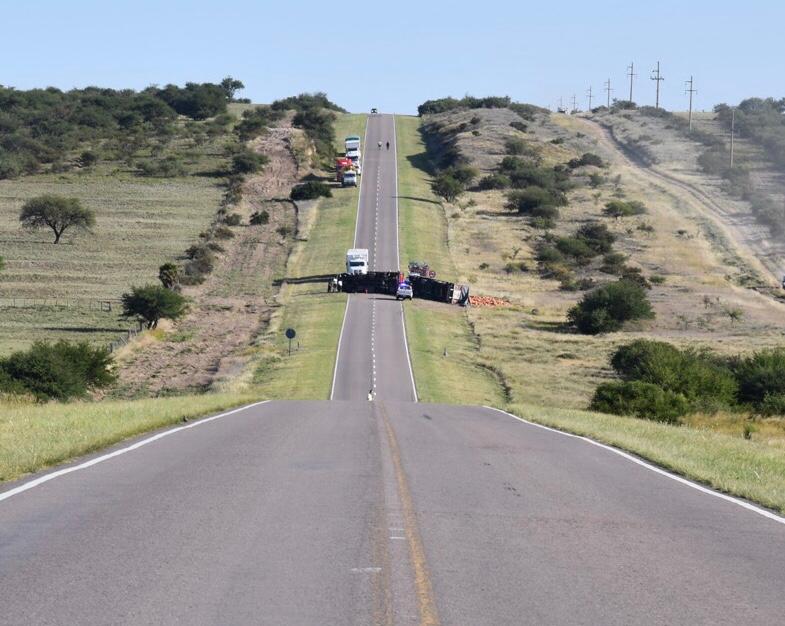 camion volcado con cebollas 1