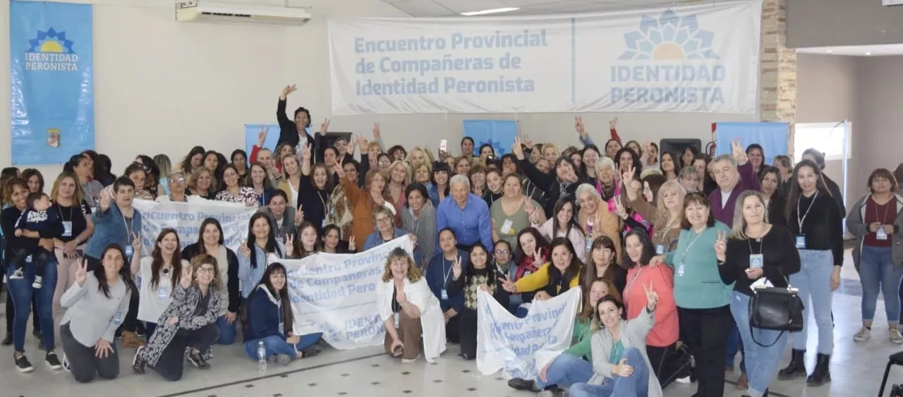 Mujeres de Identidad
