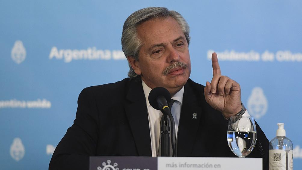alberto fernandez dedo