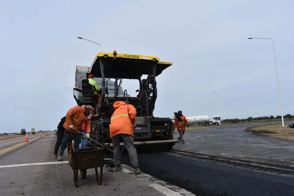 Carpeta asfaltica RN5 y RP24 (Peru) 1