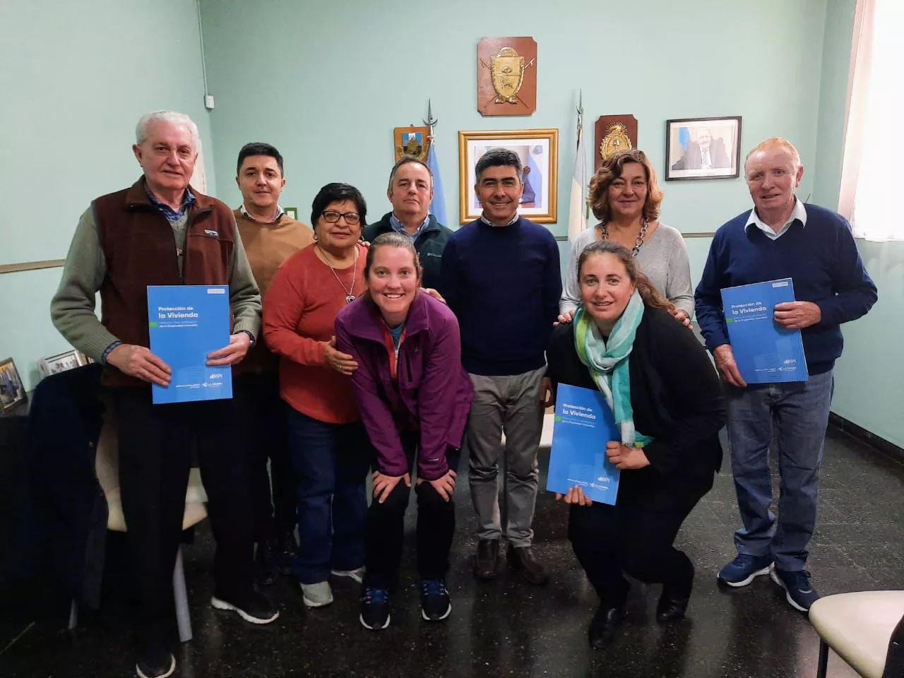 132058_entrega-actas-de-protecci--n-de-viviendas-en-colonia-bar--n--2-