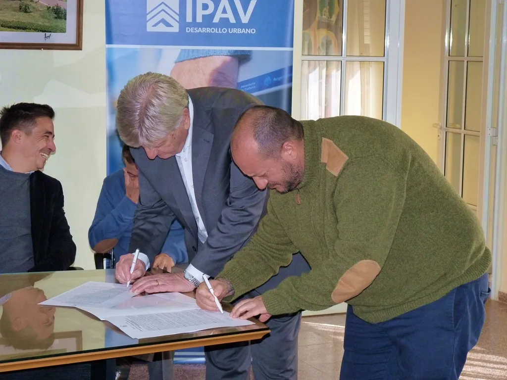 aa firma juan pablo resio FILE
