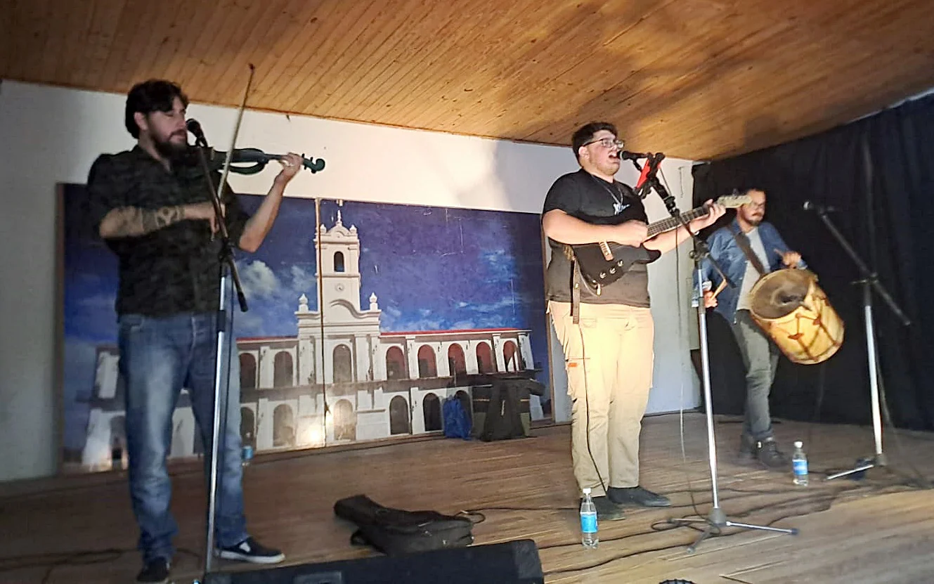 adolfo van praet 25 de mayo 10