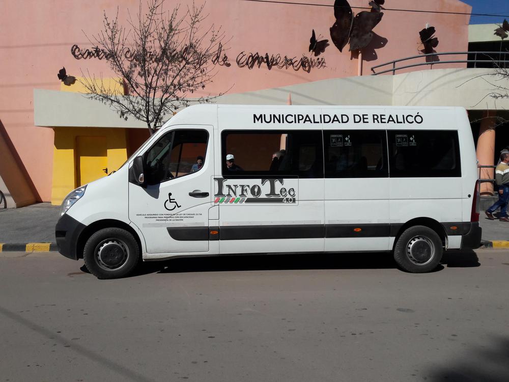 MINIBUS