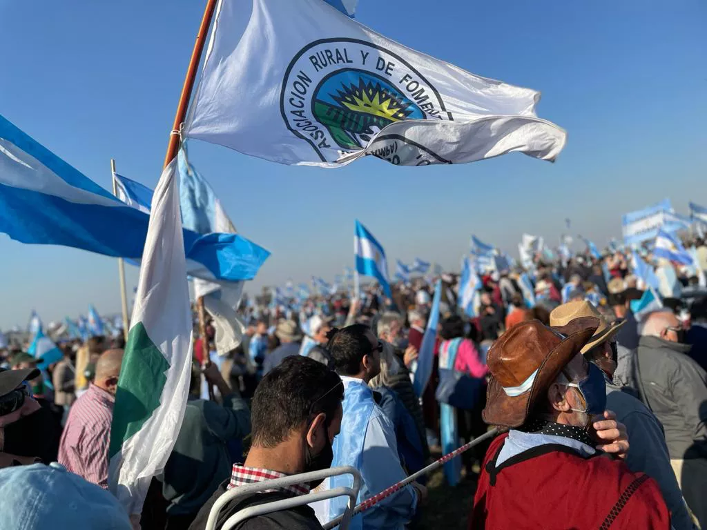bandera sociedad rural realico san nicolas