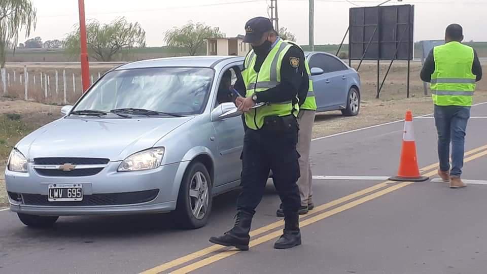 Policía control certificado circulación