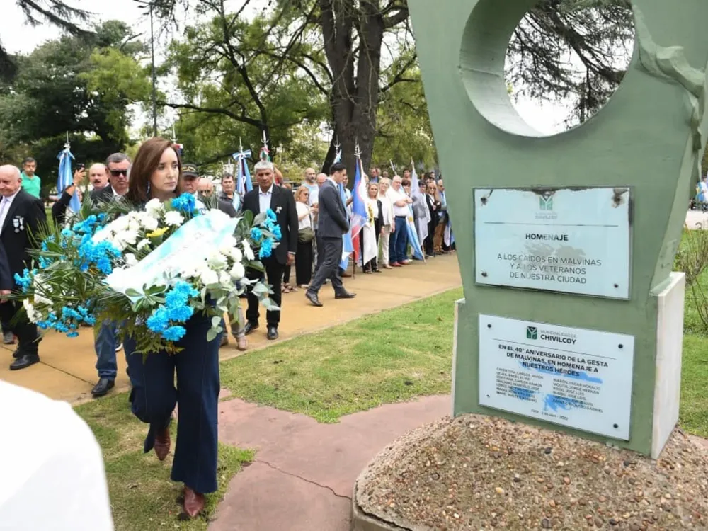 zMc4DYp2o_2000x1500__1