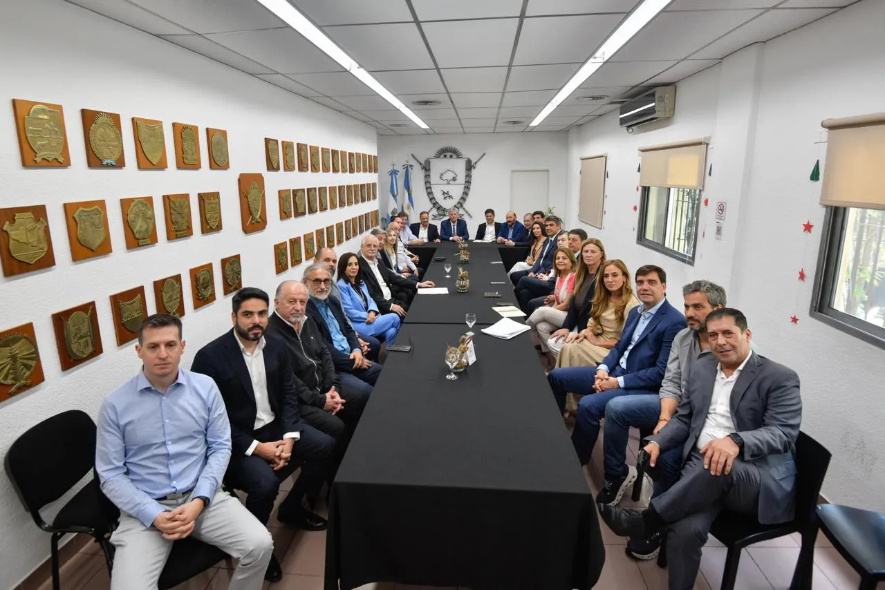 GOBERNADORES EN LA CASA DE LA PAMPA 1