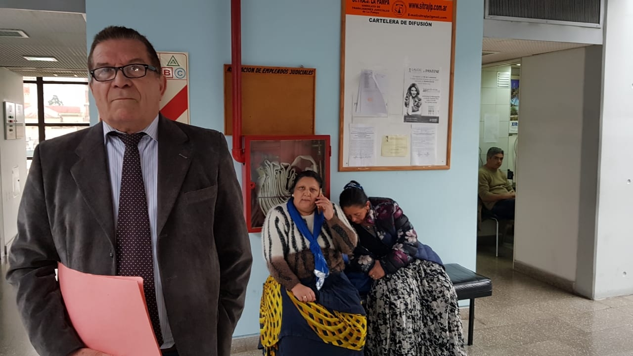 gitanos estafa a vecino de Parera