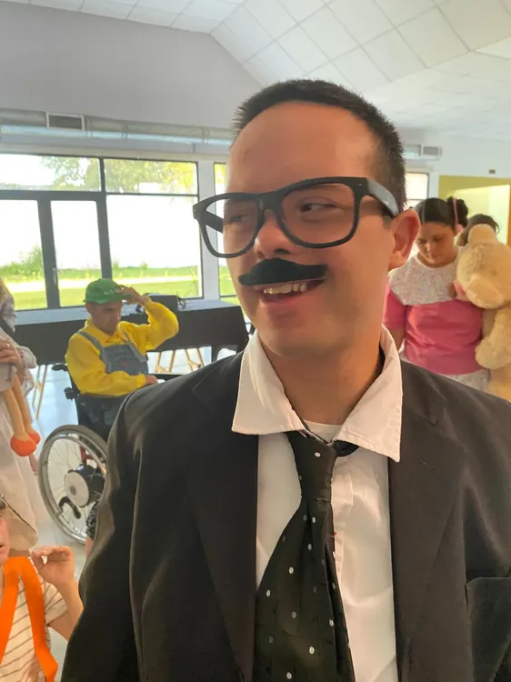 27f6a2a8-883a-4c5e-8b23-86398472d108