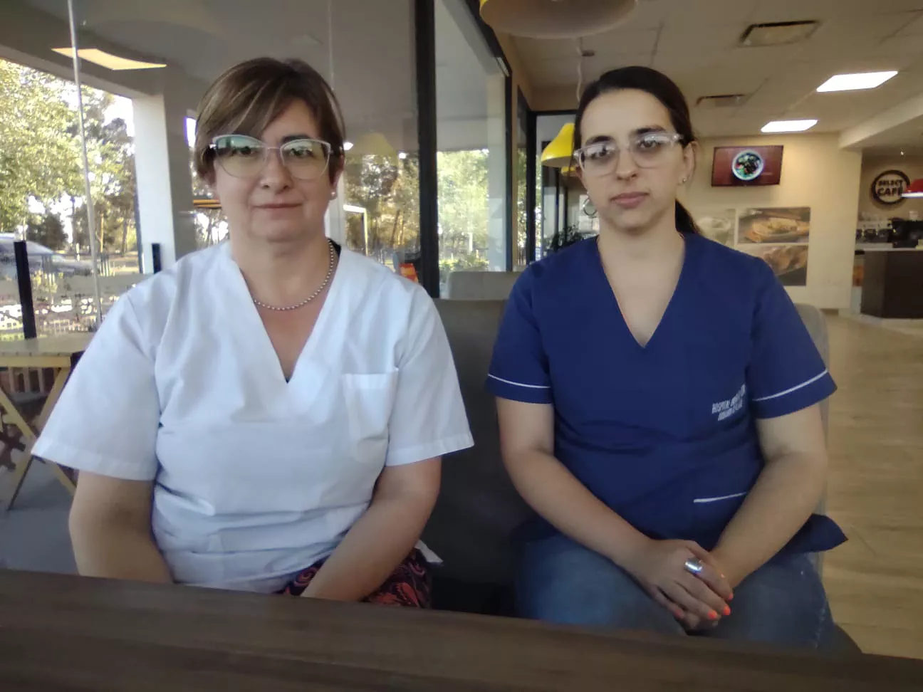 Marcela y Debora