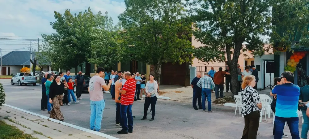 d8312869-0e79-430a-b10f-35de2737aa21