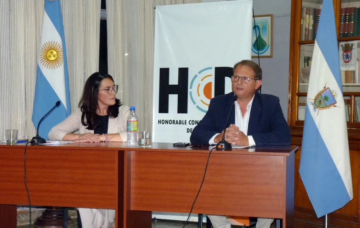 sesión inaugural facudno sola 2025 2 FILE