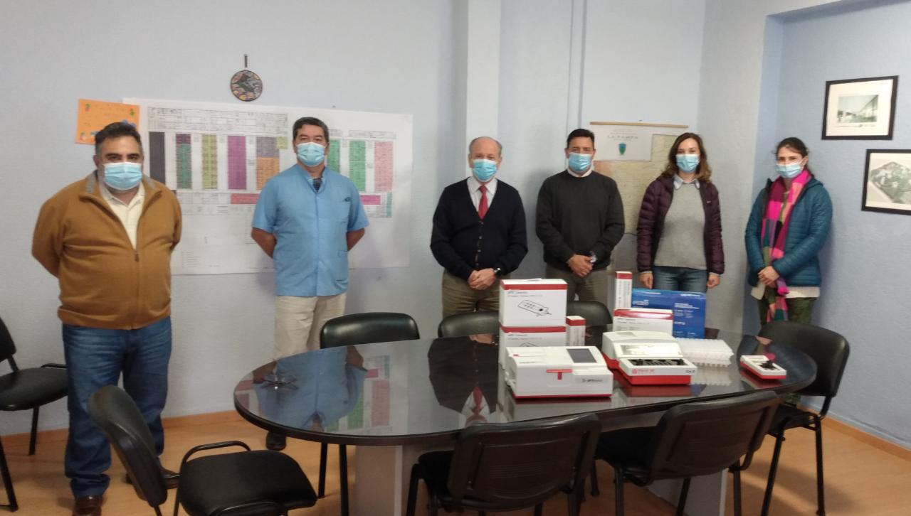 85084_equipamiento-para-laboratorios---3-